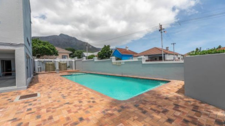 2 Bedroom Property for Sale in Woodstock Western Cape